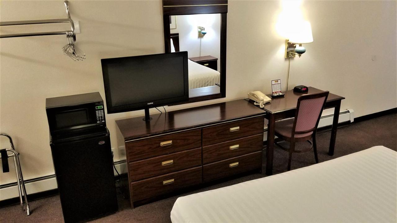 Motel 8 Ларами Экстерьер фото