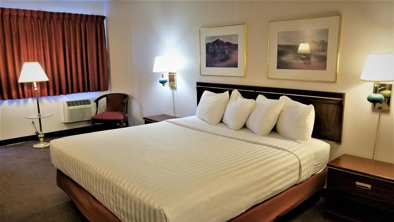 Motel 8 Ларами Экстерьер фото